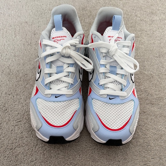 Brand New Nike Zoom Air Sneakers - White, Blue, and Red size 8.5 - Picture 2 of 4
